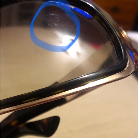Authentic Gucci Sunglasses - Picture 7 of 7